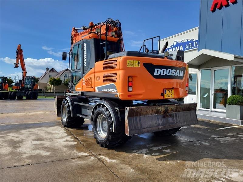 Doosan DX140W-5 Wielgraafmachines