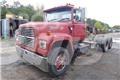 Ford L9000 Chassis met cabine
