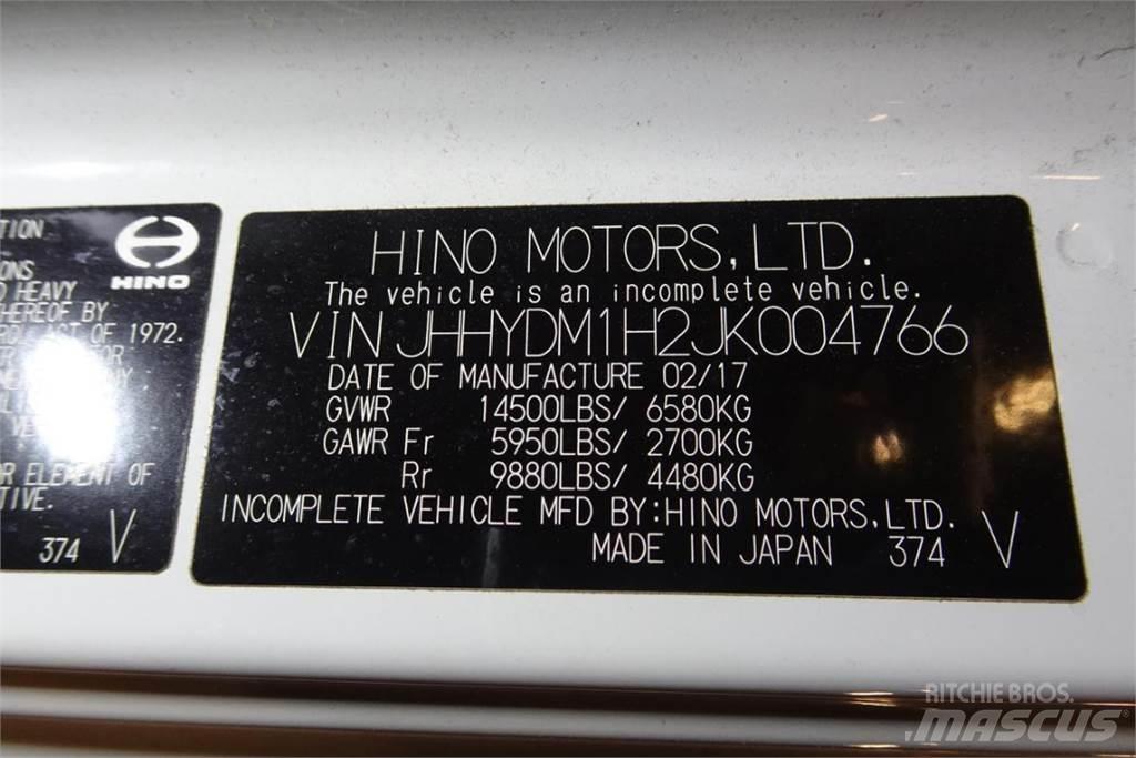 Hino 155 Bakwagens met gesloten opbouw