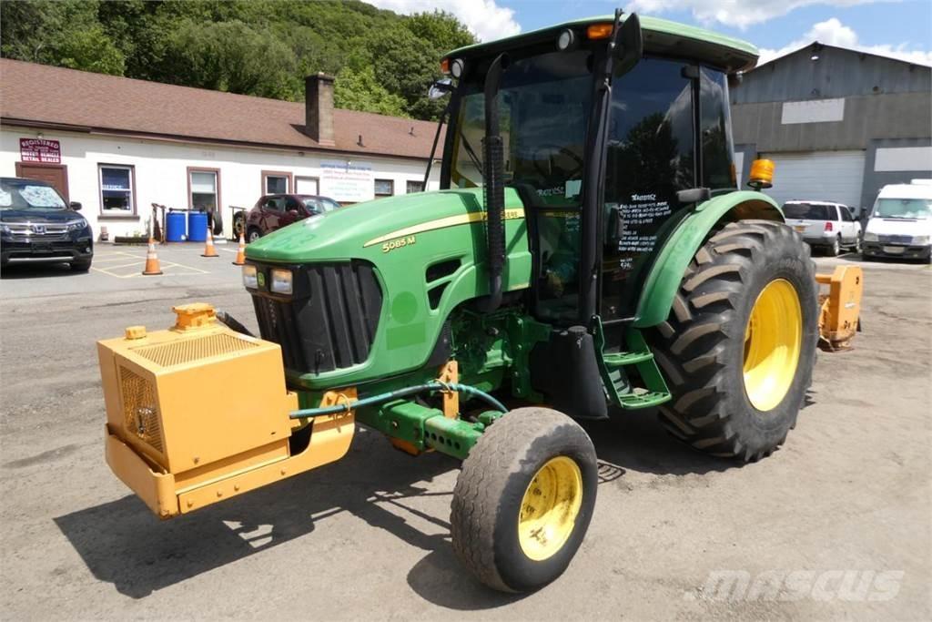 John Deere 5085M Tractoren