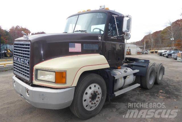 Mack CH613 Chassis met cabine