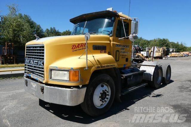 Mack CH613 Chassis met cabine