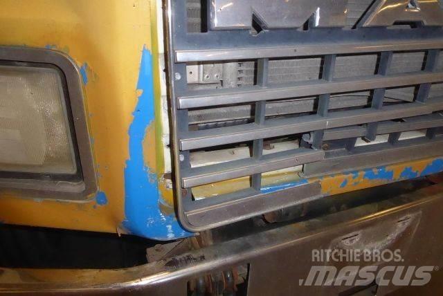 Mack CH613 Chassis met cabine
