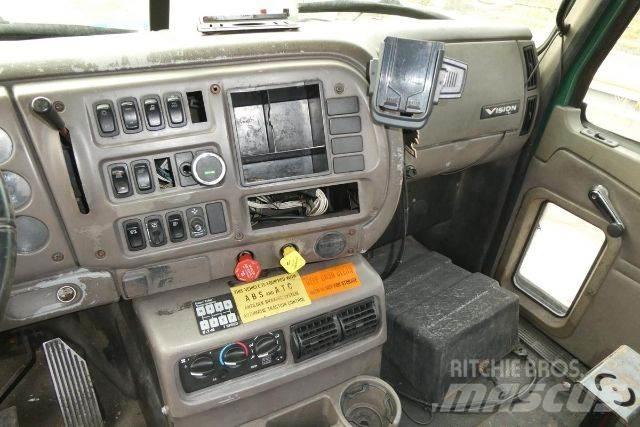 Mack CXN612 Chassis met cabine