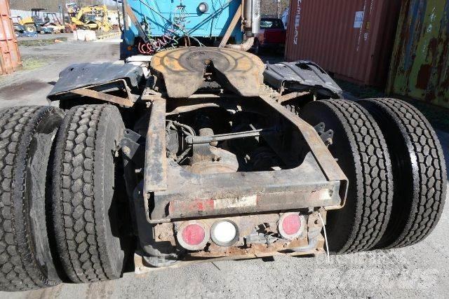 Mack CXN613 Chassis met cabine
