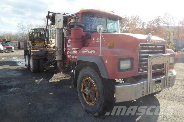 Mack RD688S Containerchassis