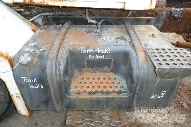 Oshkosh P18232 Chassis met cabine
