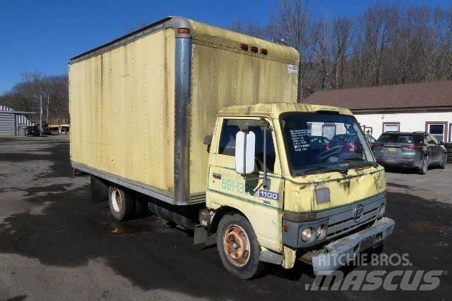 UD 1100 Bakwagens met gesloten opbouw