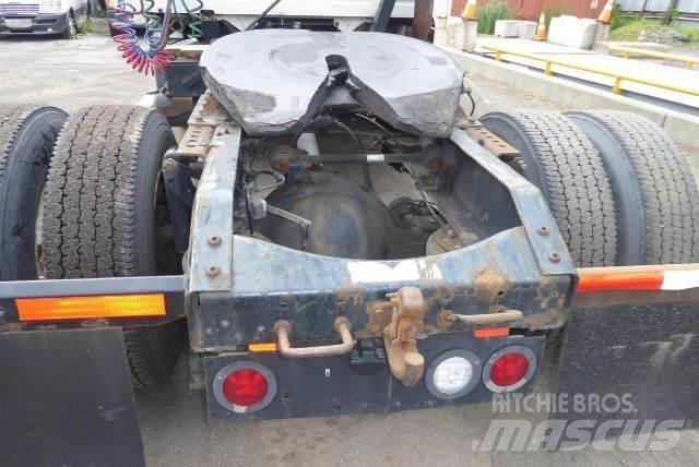 Volvo VNL42T Chassis met cabine