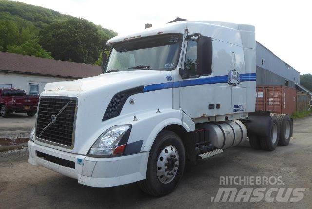 Volvo VNL64T Trekkers