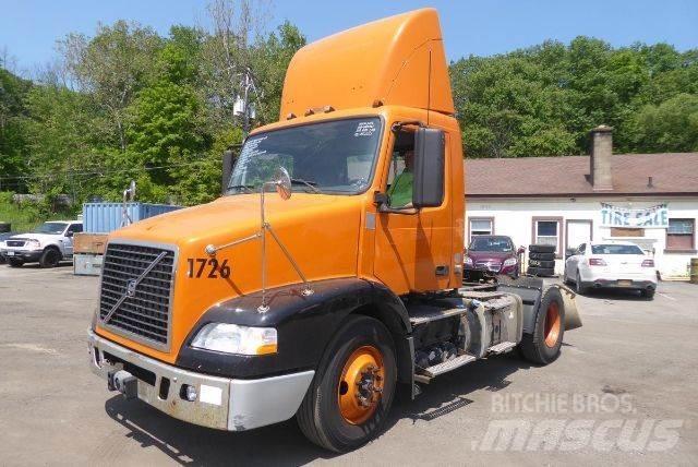 Volvo VNM42T Chassis met cabine