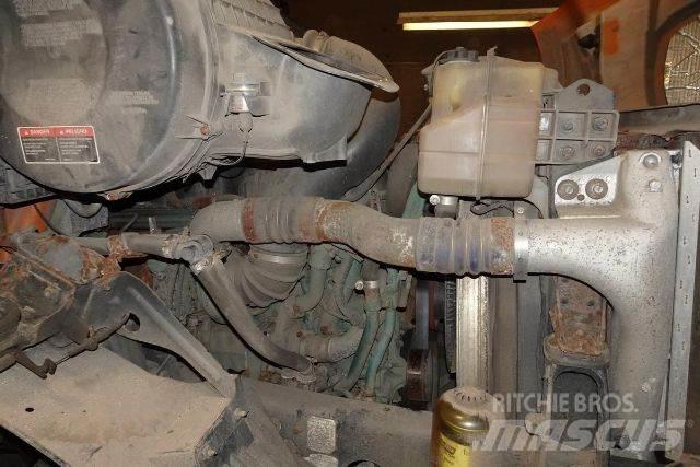 Volvo VNM42T Chassis met cabine