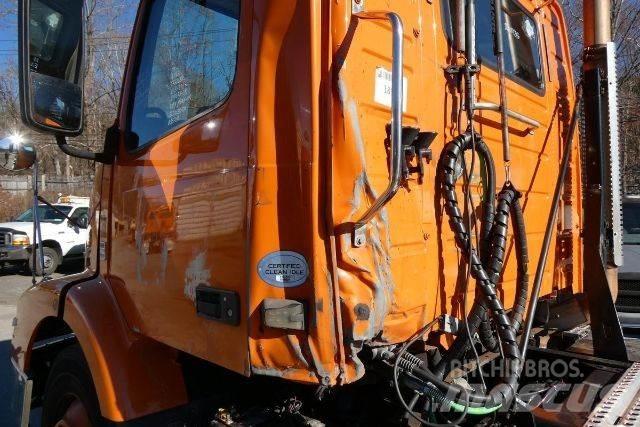 Volvo VNM42T Chassis met cabine