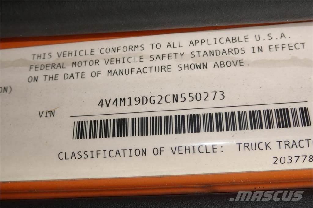Volvo VNM42T Chassis met cabine