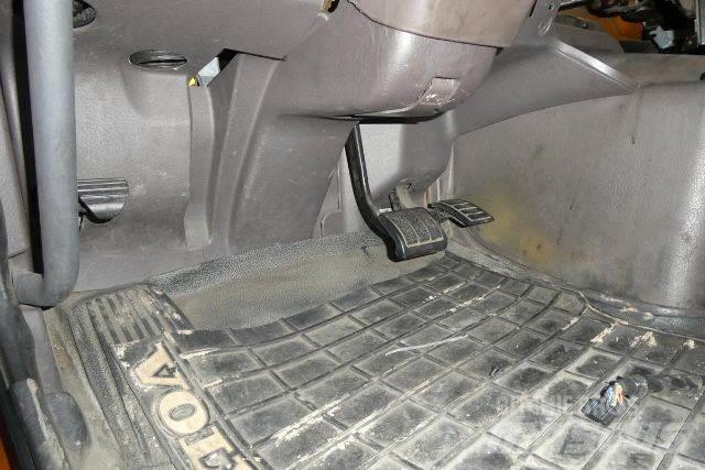 Volvo VNM64T Chassis met cabine
