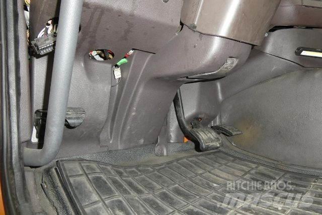 Volvo VNM64T Chassis met cabine