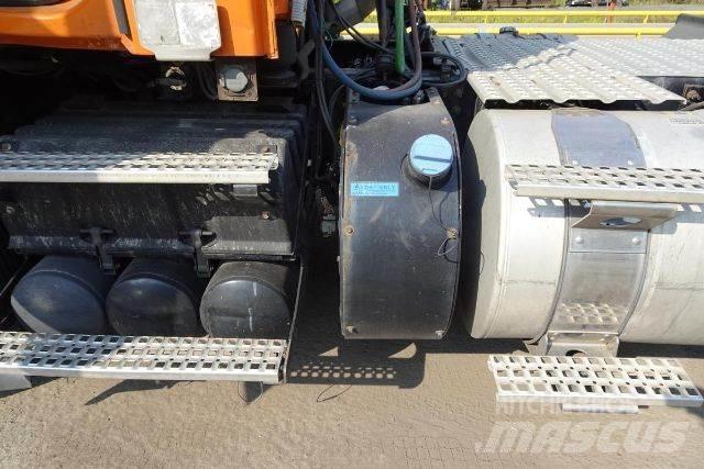 Volvo VNM64T Chassis met cabine