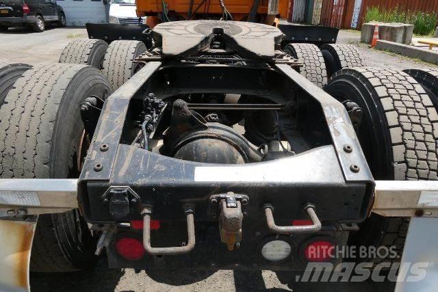 Volvo VNM64T Chassis met cabine