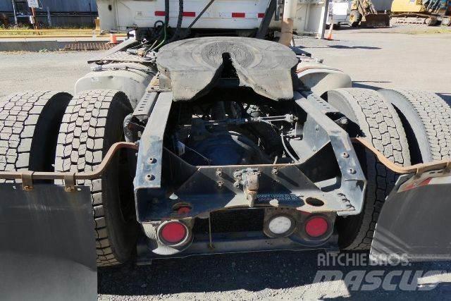 Volvo VNR Chassis met cabine