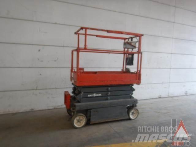 SkyJack SJ3219 Knikarmhoogwerkers