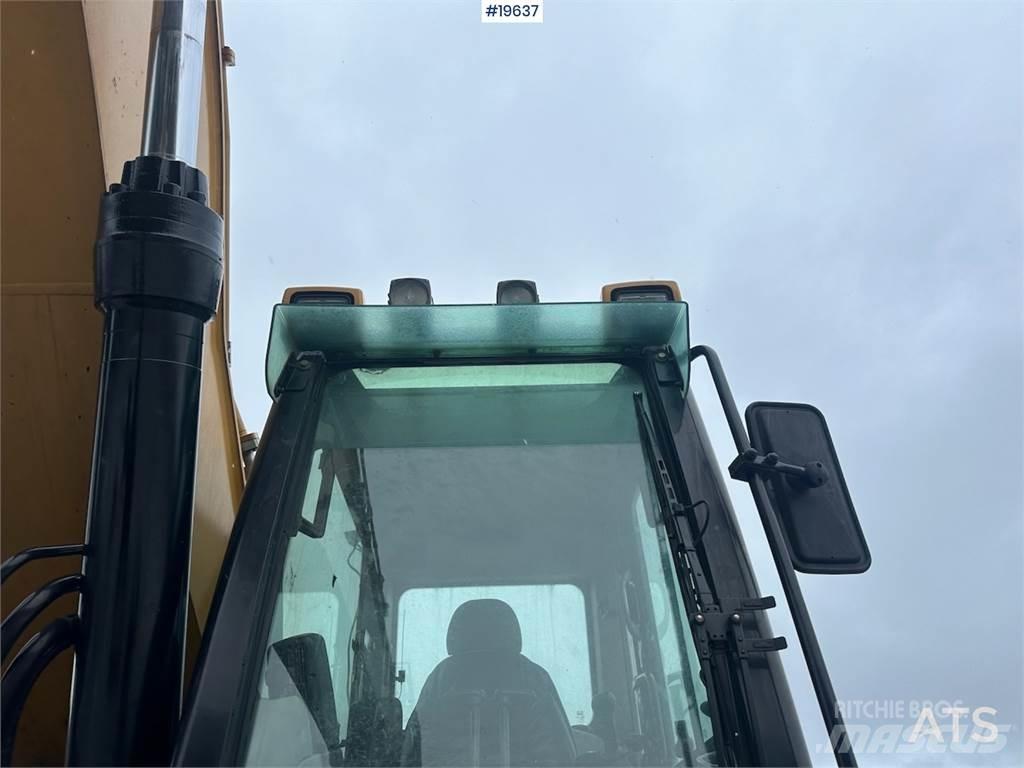 CAT 300D Rupsgraafmachines