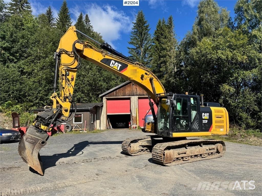 CAT 323FL Rupsgraafmachines