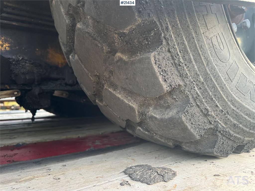 CAT AP 300 Asfaltafwerkmachines