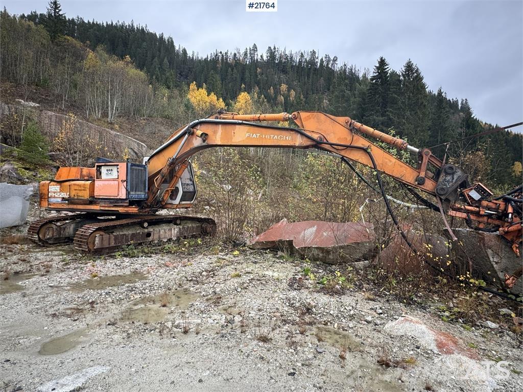 Hitachi FH 220 LC Rupsgraafmachines