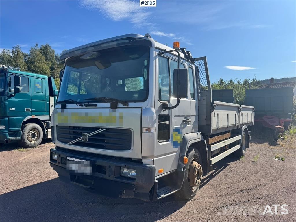 Volvo FL250 Truck. Platte bakwagens