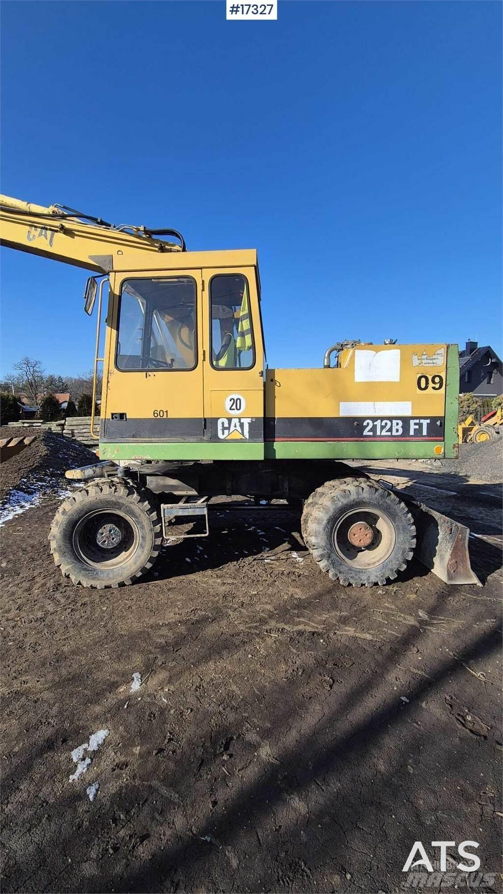 CAT 212BFT Wielgraafmachines