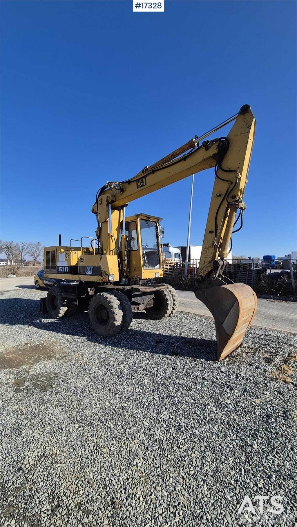 CAT 212BFT Wielgraafmachines