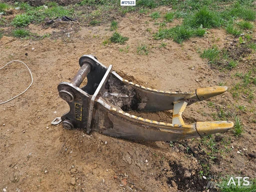 JCB JS 131 LC Rupsgraafmachines