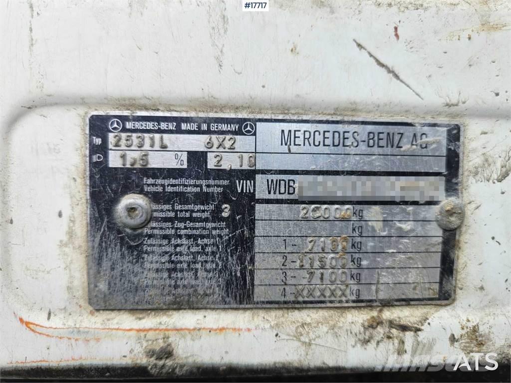 Mercedes-Benz 3734 Betonmolens