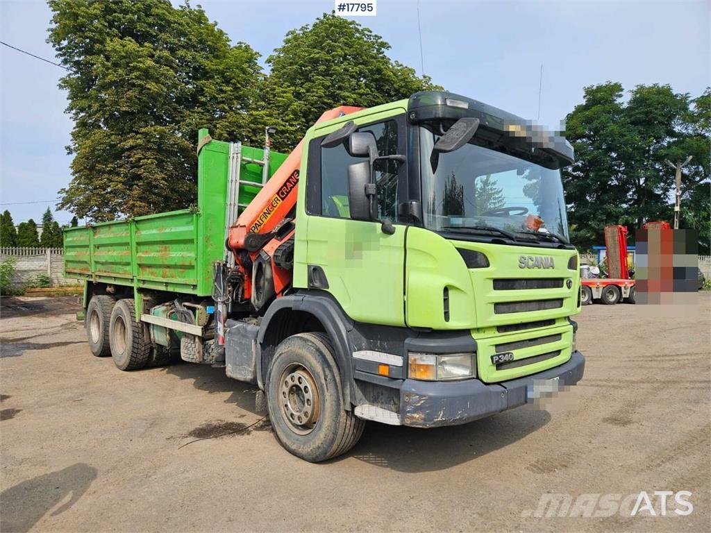 Scania P 340 Vlakke laadvloer met kraan