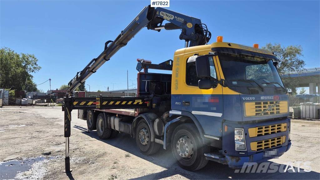 Volvo FM12 Vlakke laadvloer met kraan
