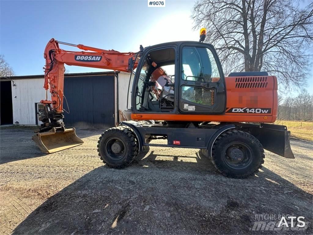 Doosan DX140W Wielgraafmachines