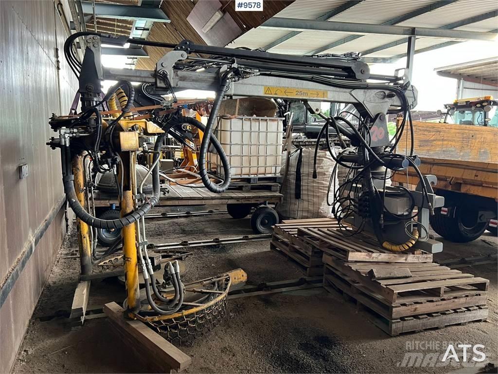  Hinnagårds T125B Asphalt splitting machines