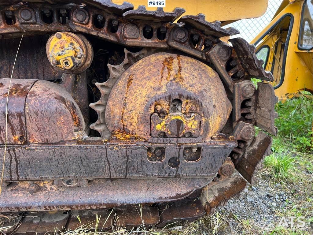 International L125 Rupsdozers
