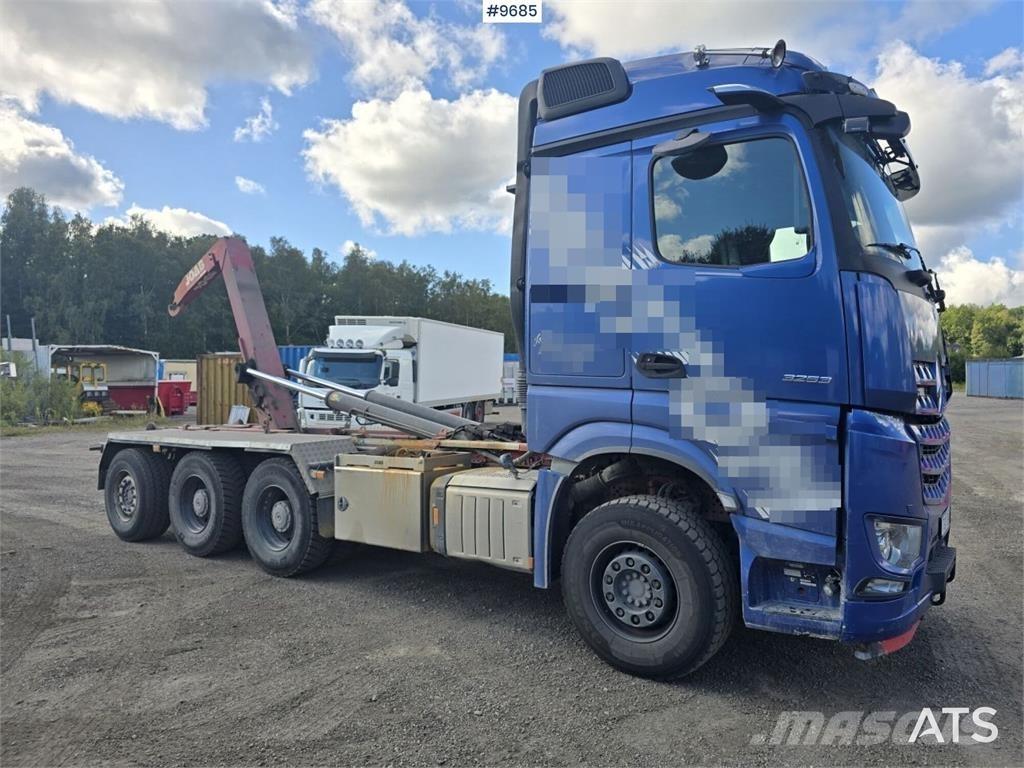 Mercedes-Benz Arocs Vrachtwagen met containersysteem