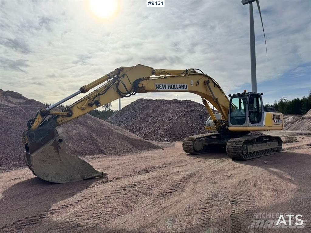 New Holland E385 Rupsgraafmachines