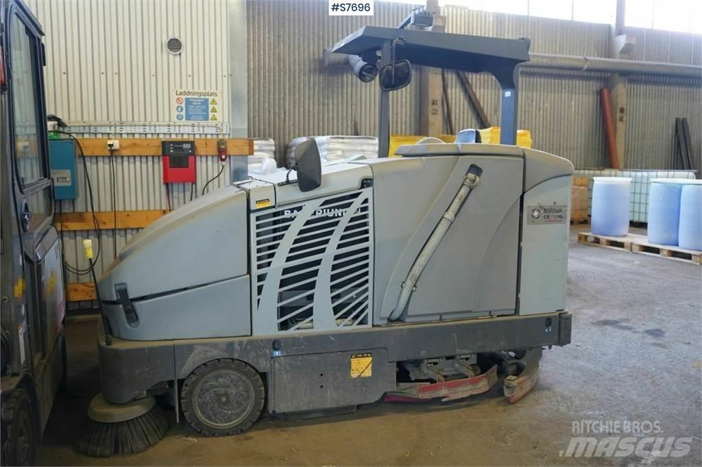 Nilfisk CR1200 Veegwagens