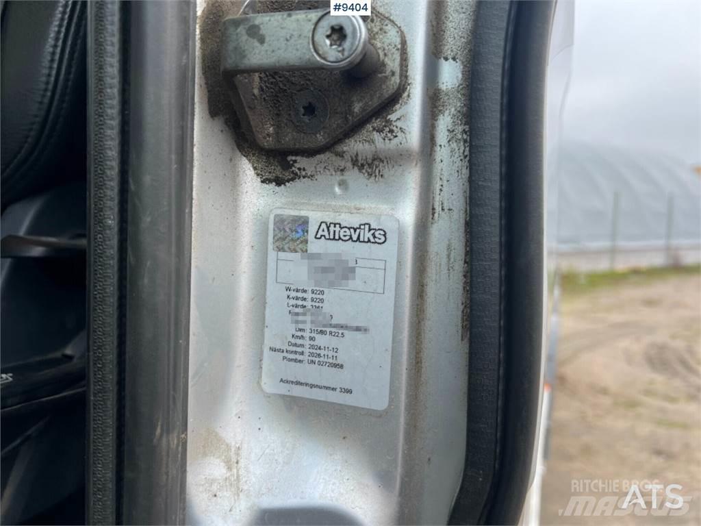 Scania G490 Vrachtwagen met containersysteem