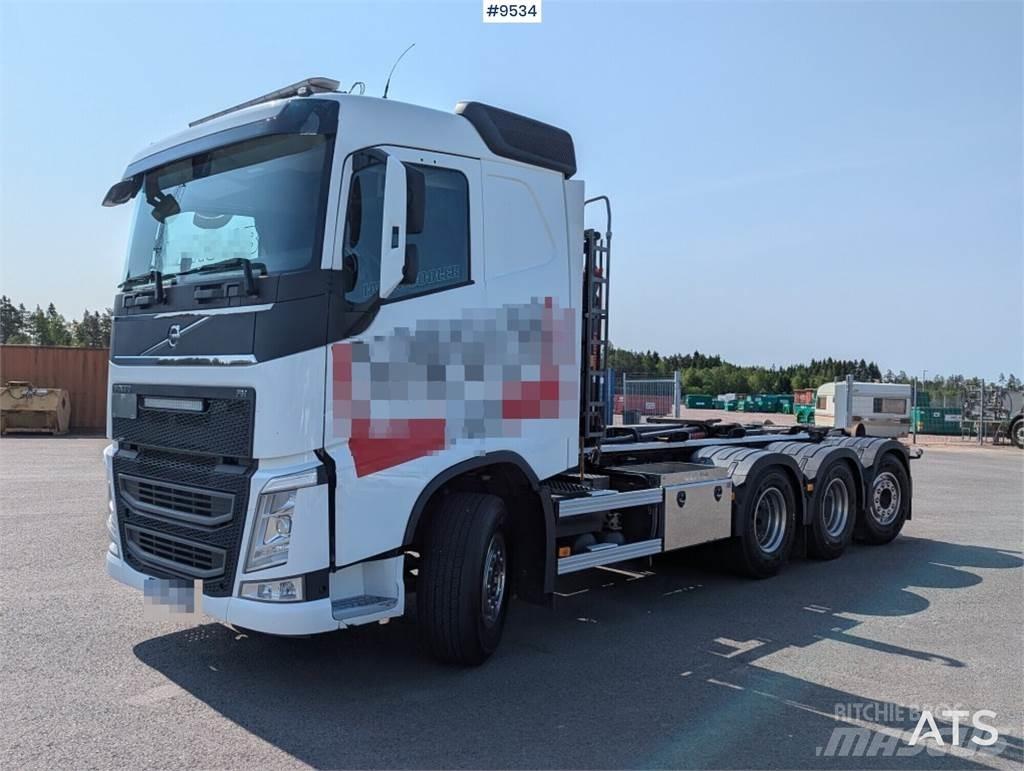 Volvo FH 84TR Vrachtwagen met containersysteem