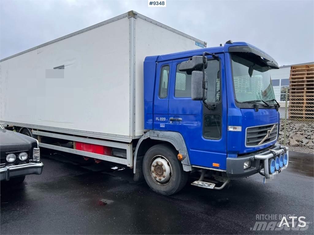 Volvo FL6 4X2 Bakwagens met gesloten opbouw