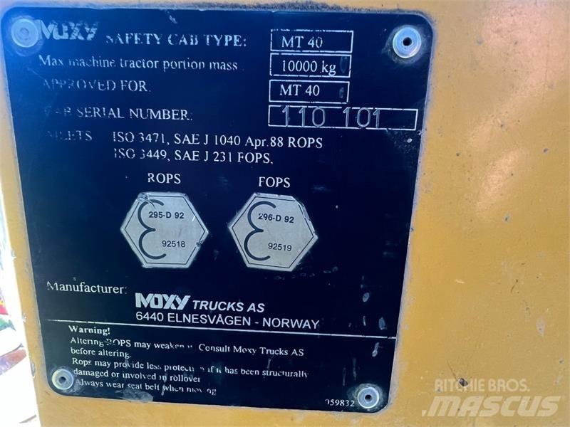 Moxy MT40 Mini Dumpers