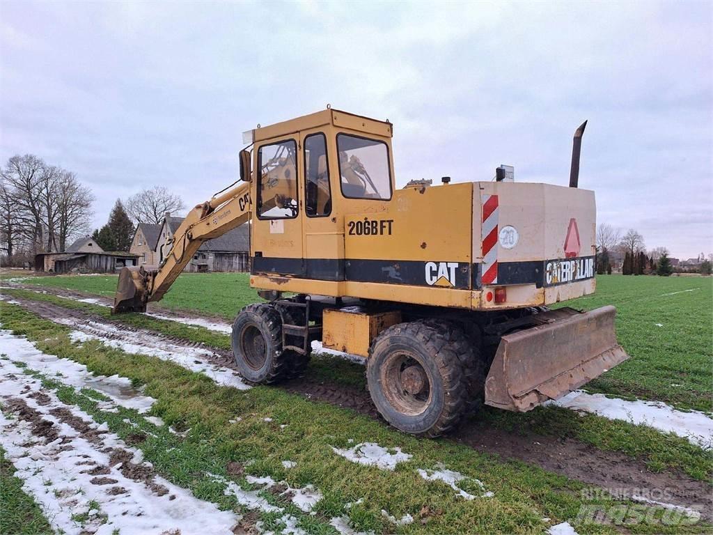CAT 206 B FT Rupsgraafmachines