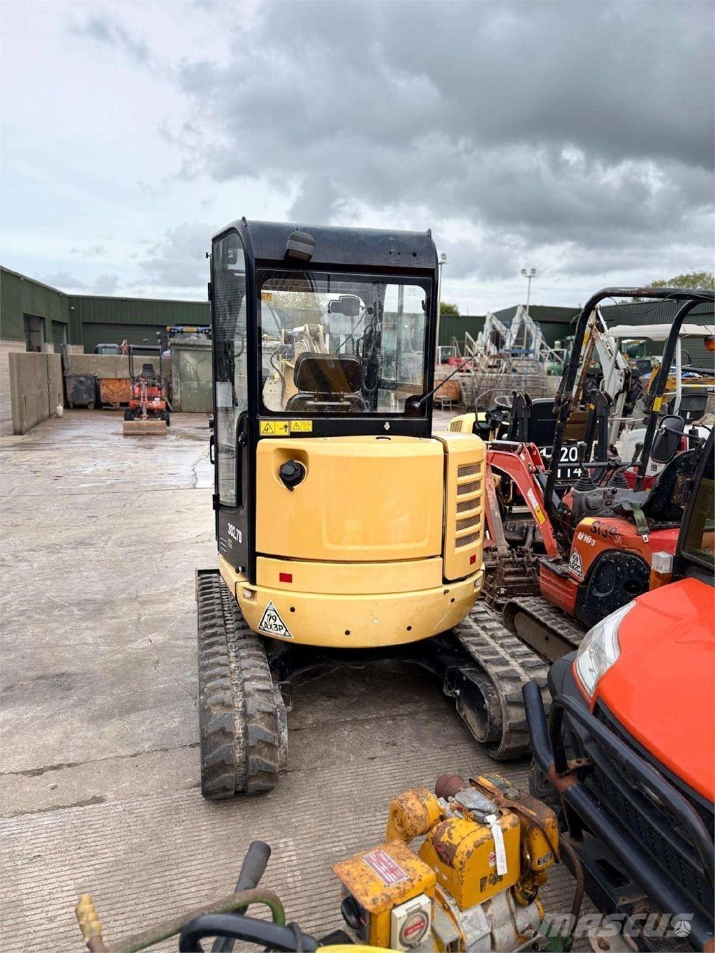 CAT 302.7 DCR Minigraafmachines < 7t