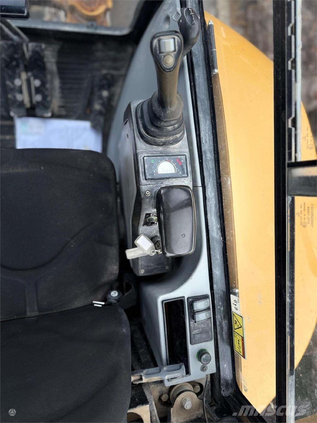 CAT 302.7 DCR Minigraafmachines < 7t