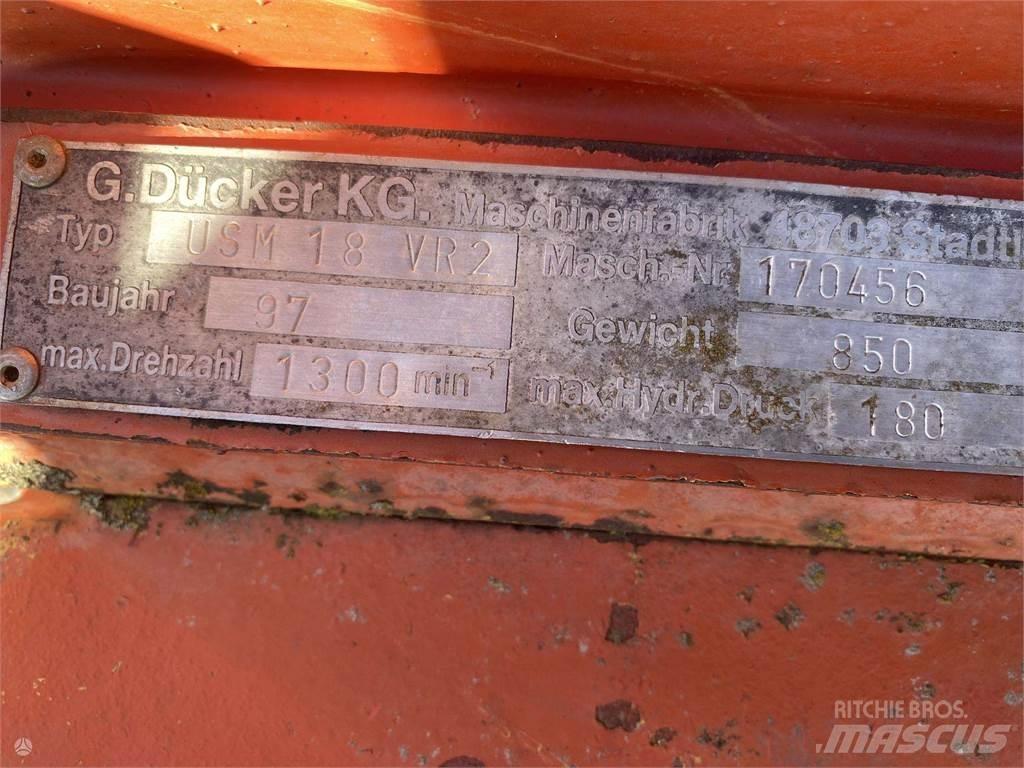 Dücker 150 Maaikneuzers