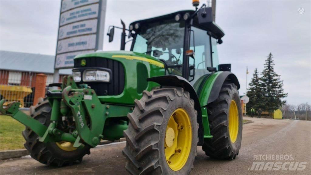 John Deere 5820 Tractoren